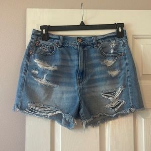 American Eagle Mom Short